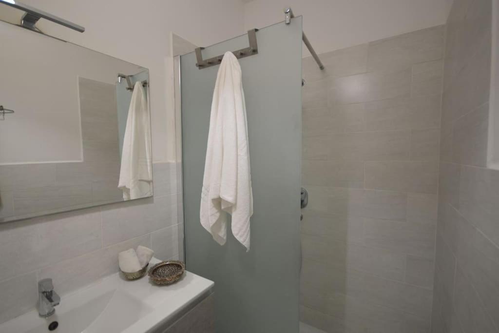Apartment In Luxuryproperty Privatepool Garden Bbq Airc X8 Castelnuovo Di Porto Ngoại thất bức ảnh